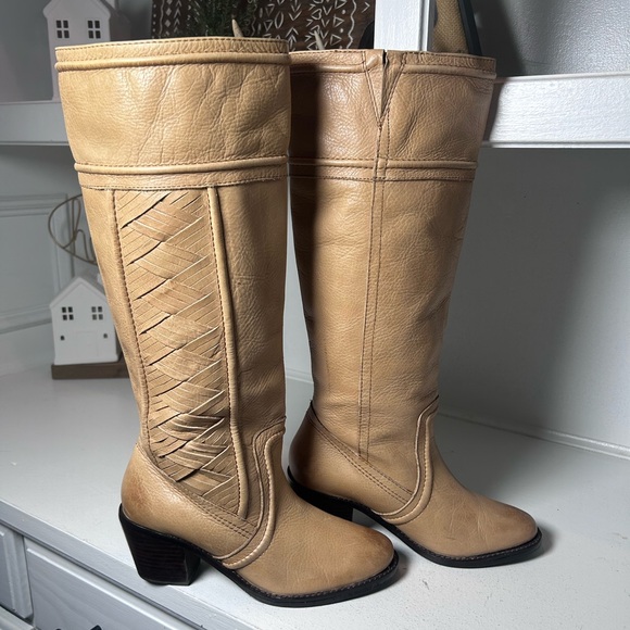 Fossil Tan Leather Knee-High Boots Women’s US 7 Classic Riding Style Braided - Picture 2 of 9